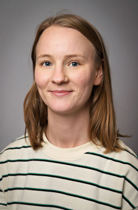 en person med langt hår